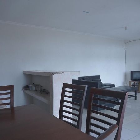 Oyo Life 92977 Neba Kost Aesthetic Hotel Peladen Buitenkant foto