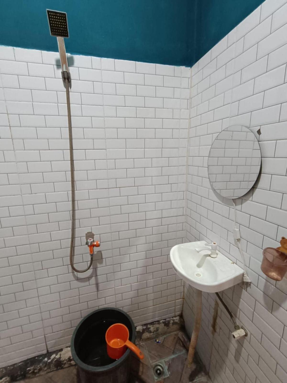 Oyo Life 92977 Neba Kost Aesthetic Hotel Peladen Buitenkant foto