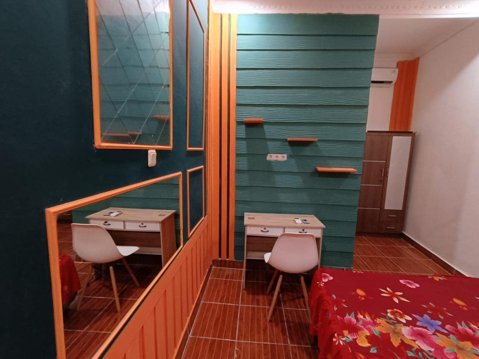 Oyo Life 92977 Neba Kost Aesthetic Hotel Peladen Buitenkant foto